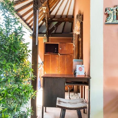 Oyo 3775 Ketut Inn Pesanggaran Kültér fotó